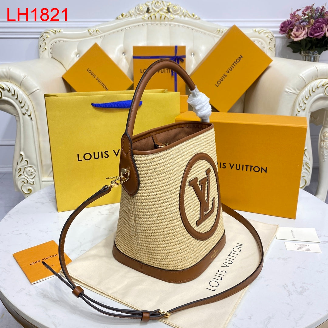 Louis Vuitton Petit Bucket