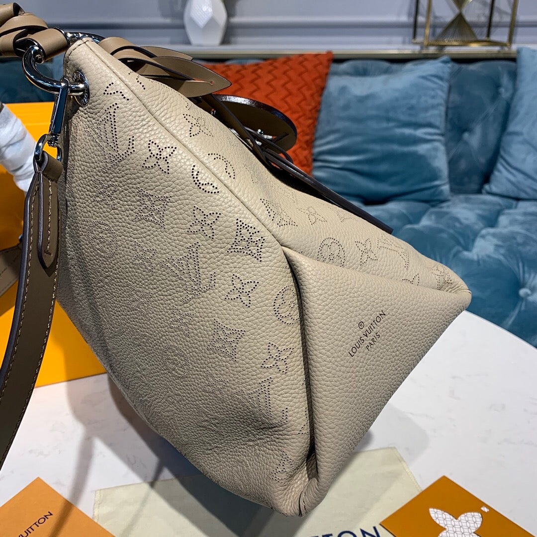 Louis Vuitton Beaubourg Hobo MM