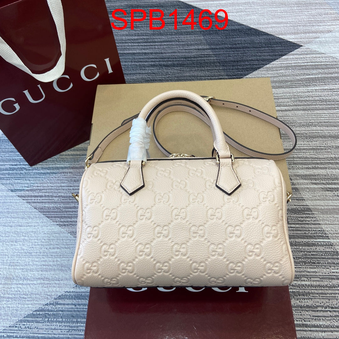Gucci Emblem Small Top handle bag