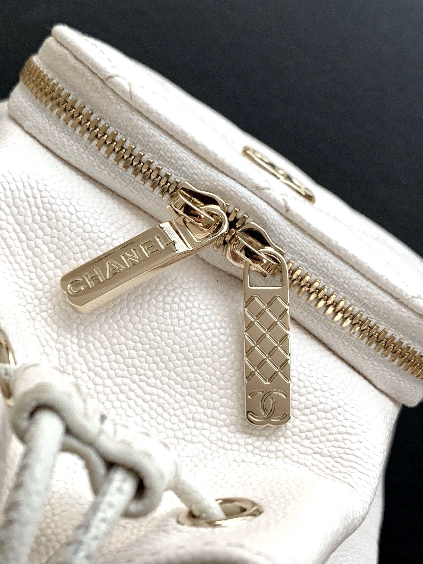 Chanel leather bucket bag with handle