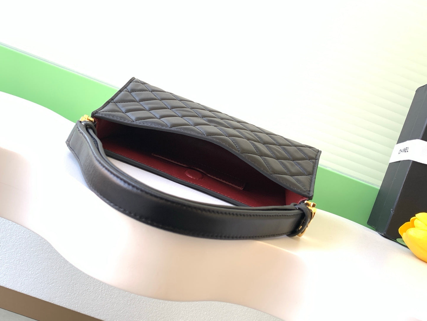 Chanel Hobo Shoulder bag