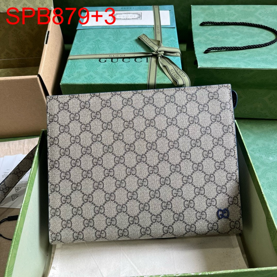 Gucci POUCH WITH GG DETAIL