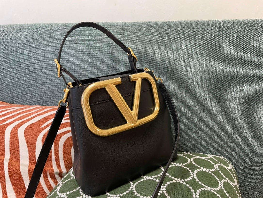 Valentino Garavani Super Bucket bag