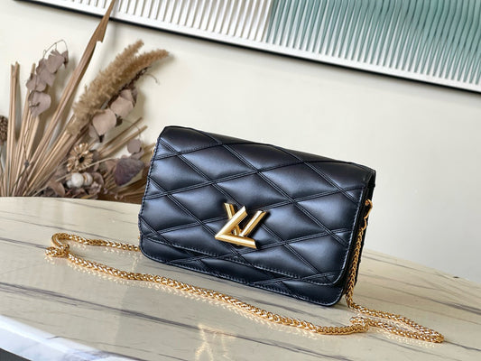 Louis Vuitton Wallet On Chain GO-14