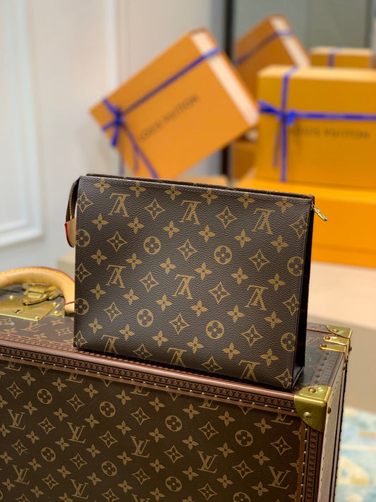Louis Vuiton Monogram Pochette Toiletry
