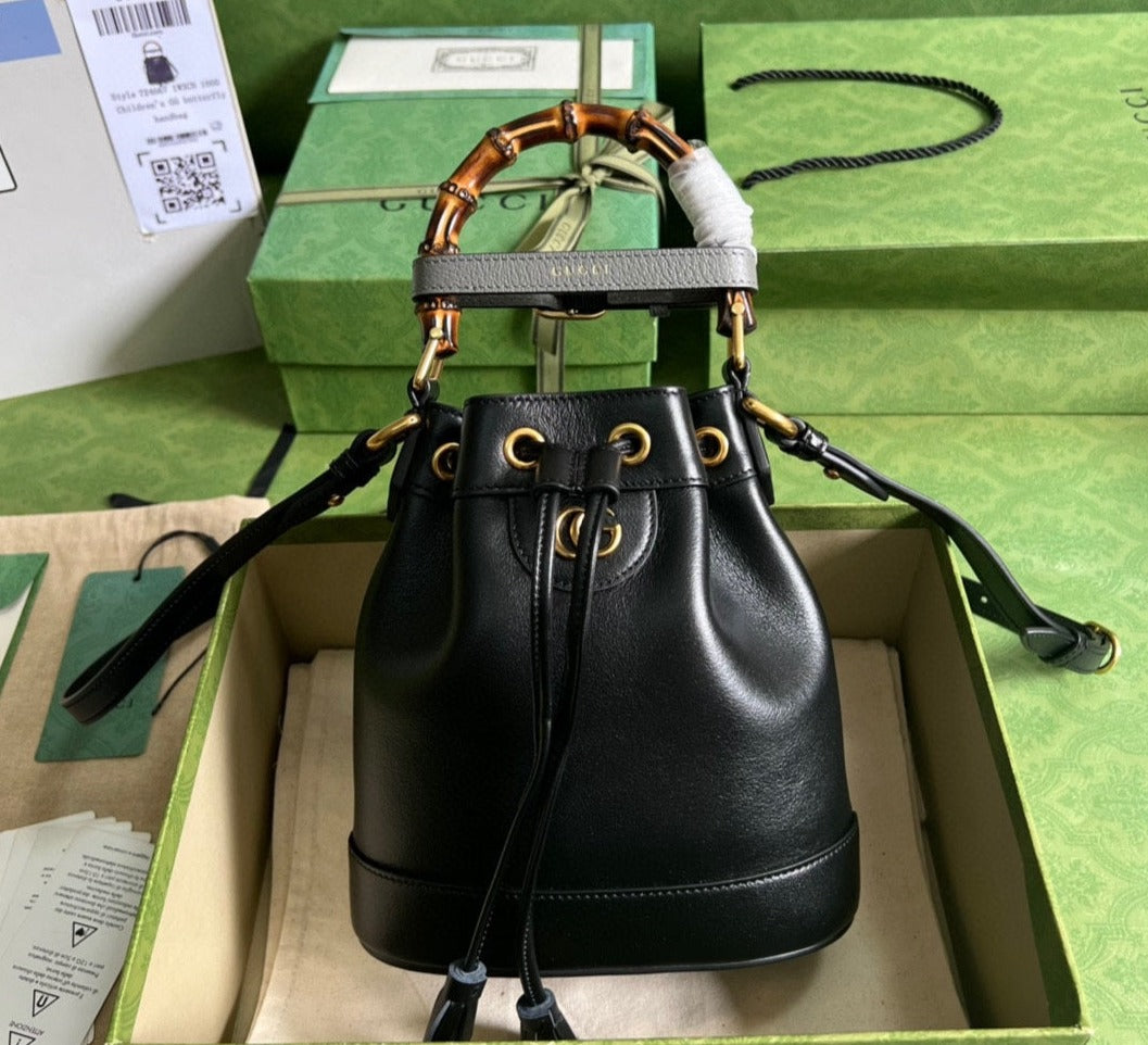 Gucci DIANA MINI BUCKET BAG