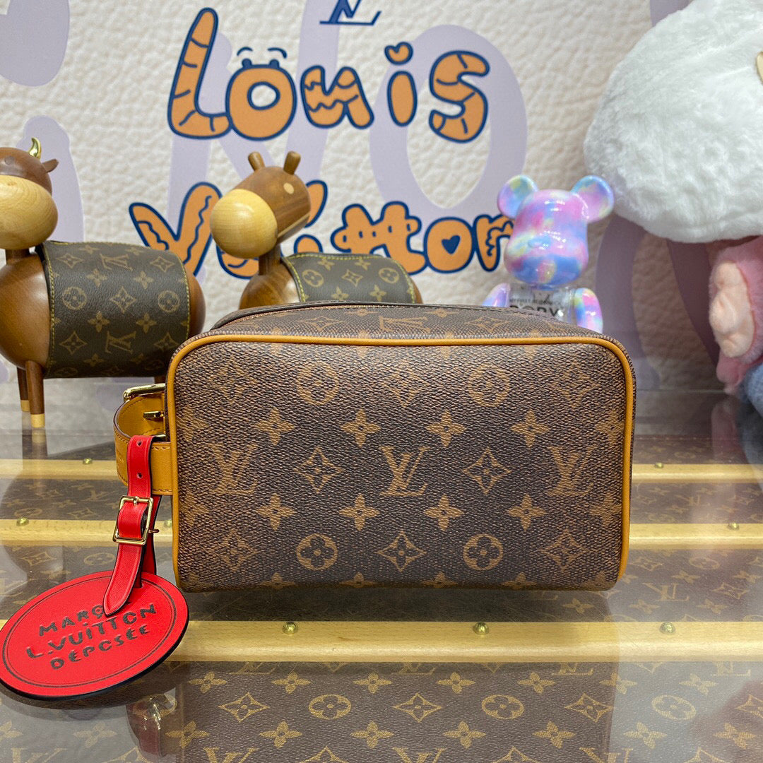 Louis Vuitton Locker Dopp Kit Pharrell Williams’ Monogram