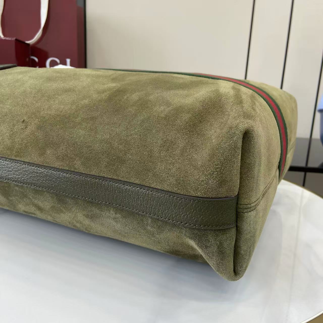 Gucci Ophidia medium suede tote bag