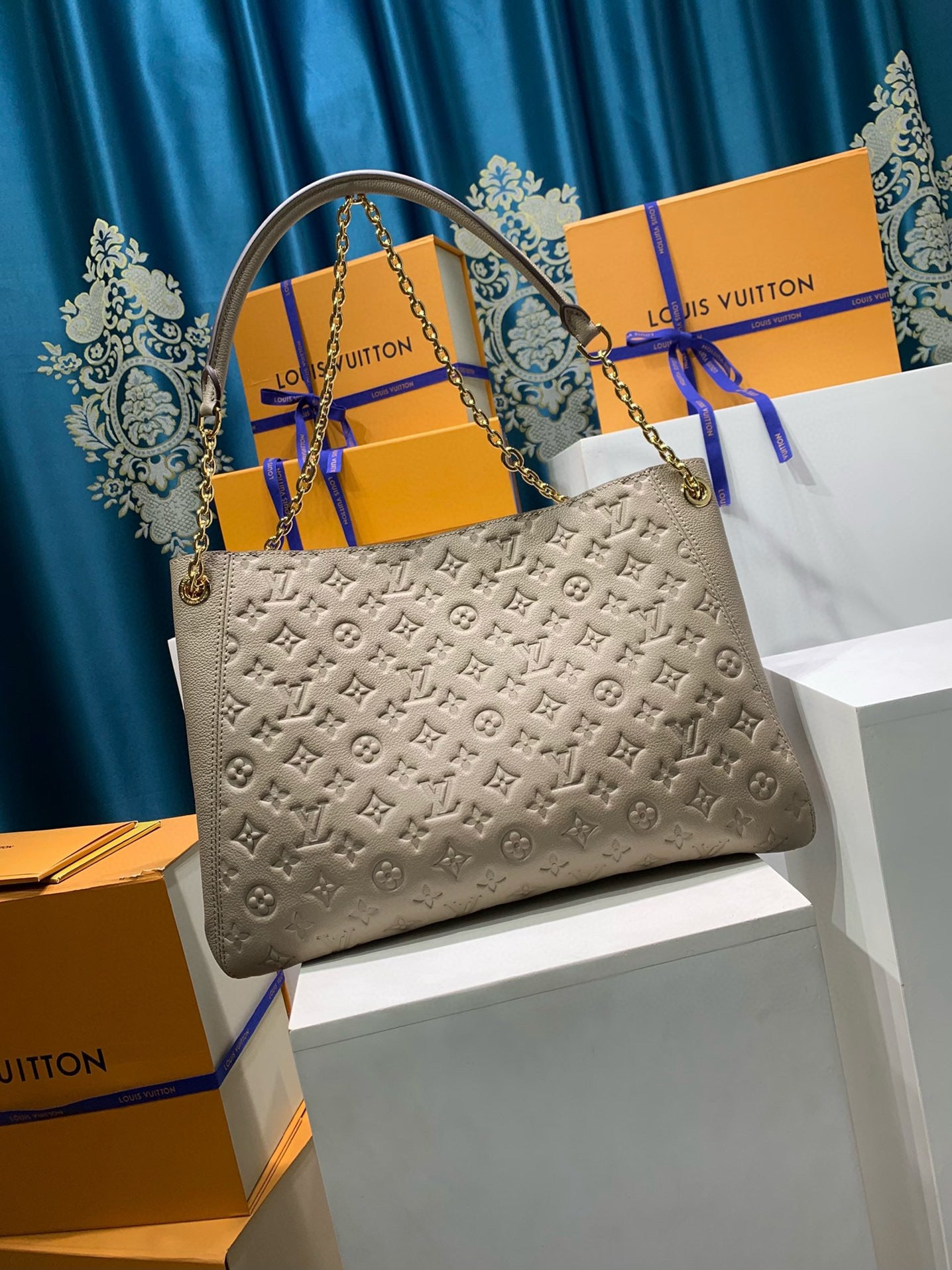 Louis Vuitton Anytime MM bag
