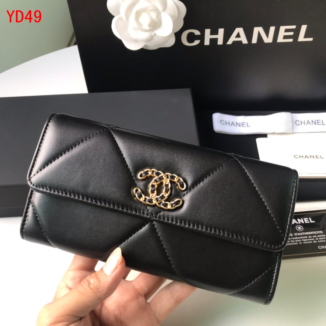 Chanel 19 Wallet