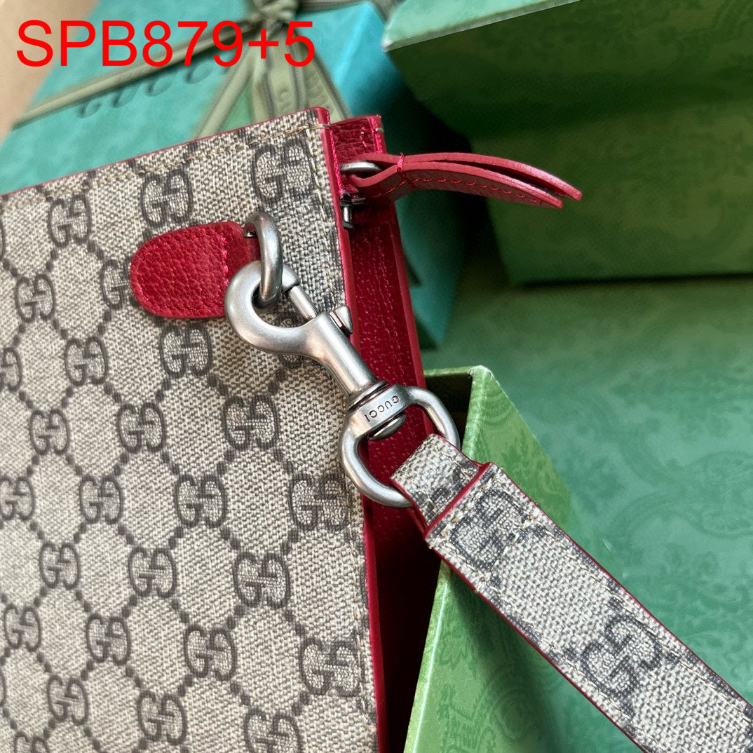 Gucci POUCH WITH GG DETAIL