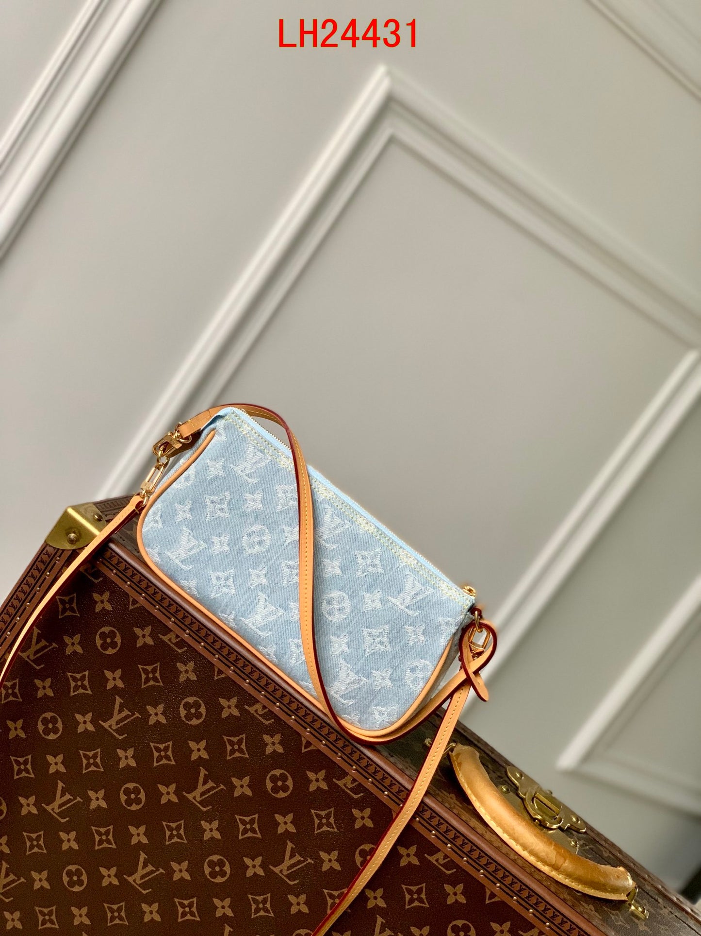 Louis Vuitton Pochette Accessoires denim