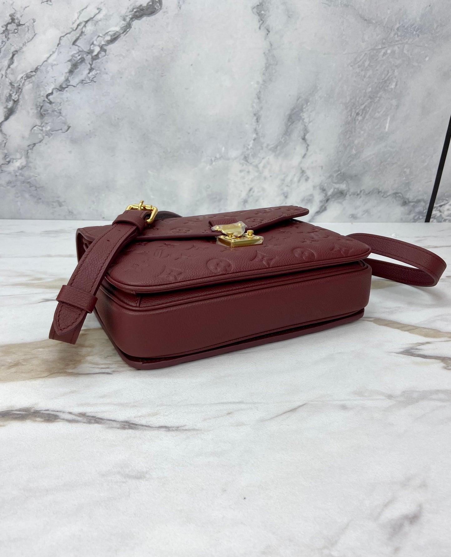 Louis Vuitton Pochette Metis