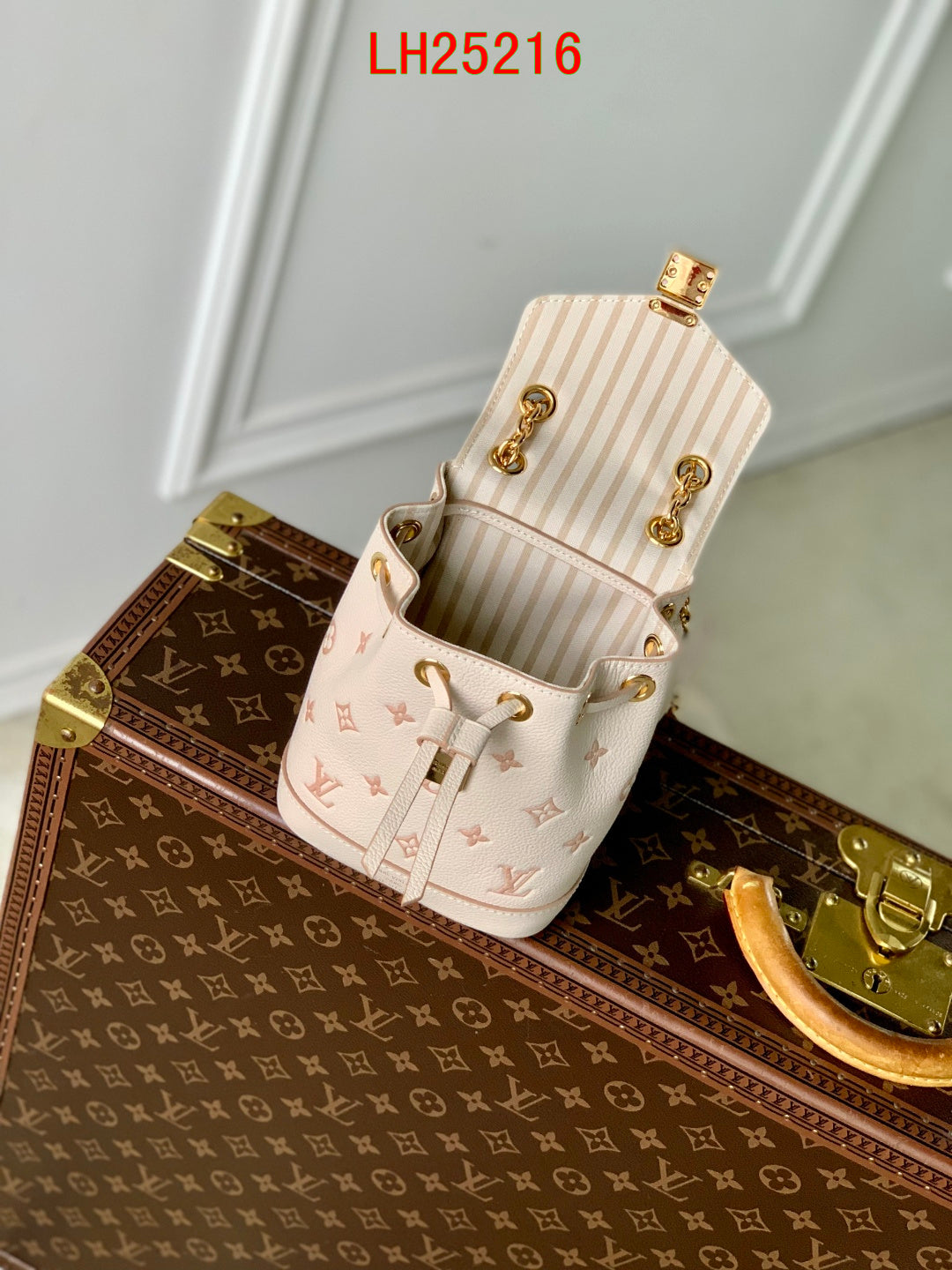 Louis Vuitton Nano Noé bag