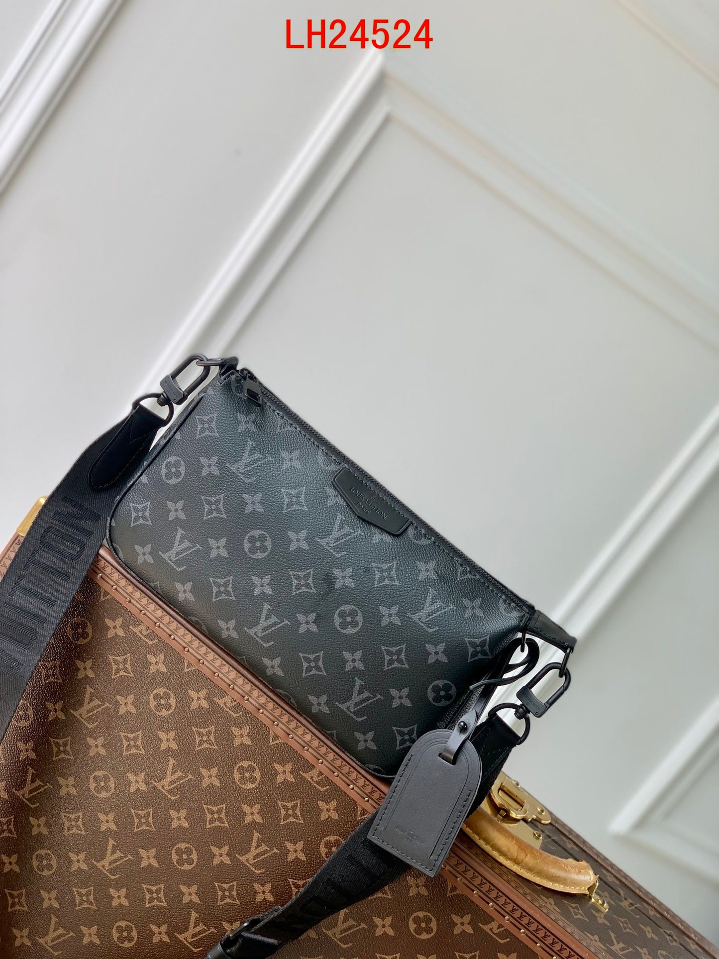 Louis Vuitton Pochette Accessoire XL