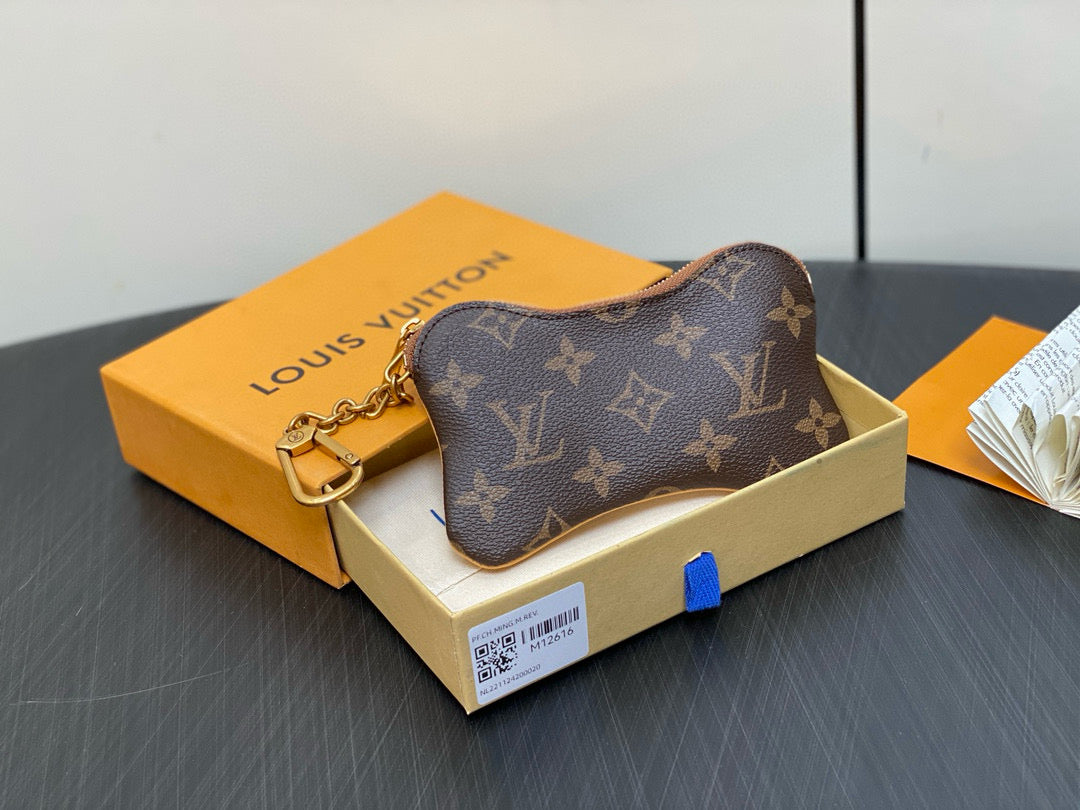 Louis Vuitton Bone Key Pouch
