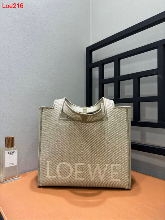 Loewe Font Medium Tote bag