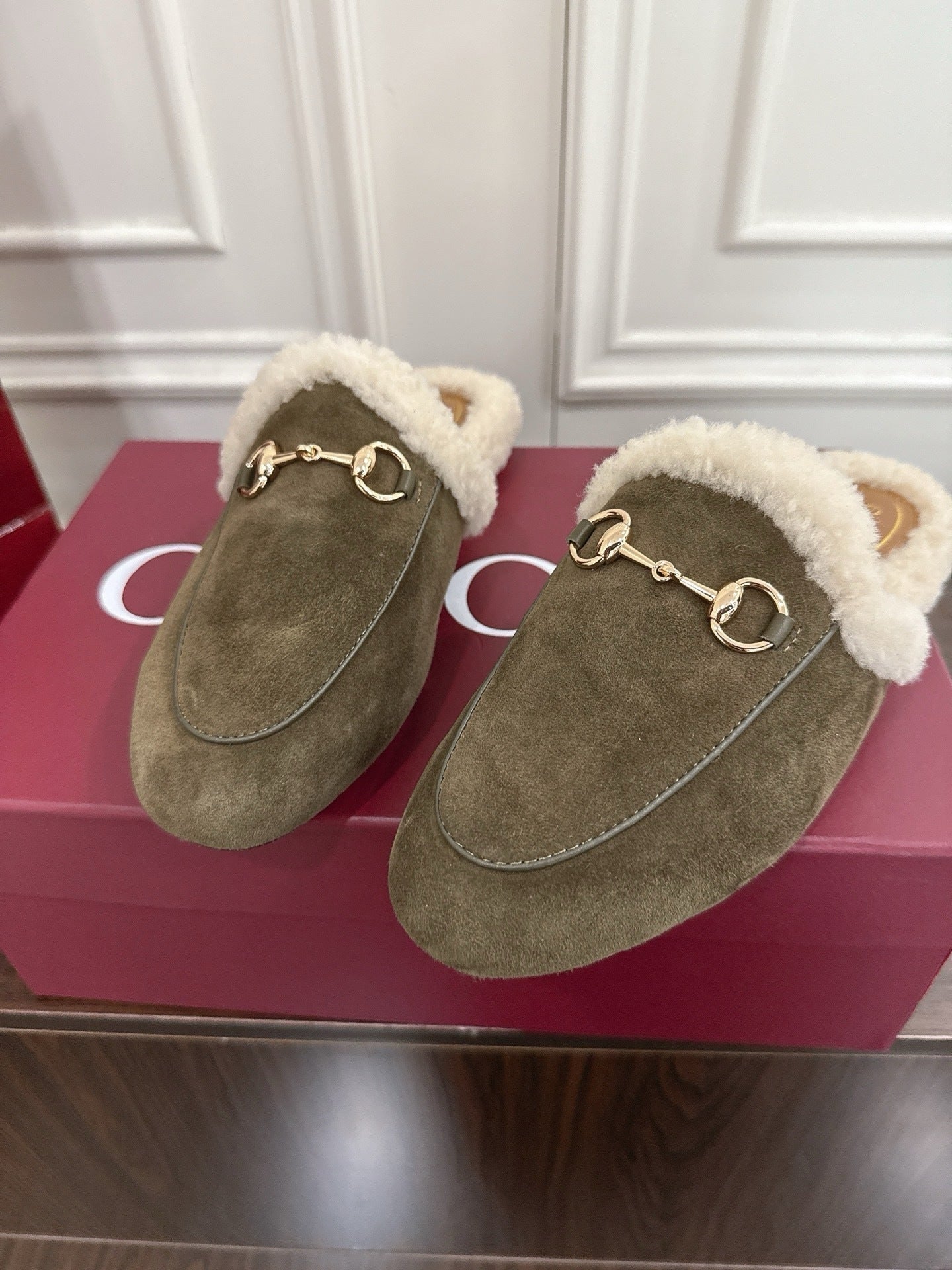 Gucci Teddy Flat Mules