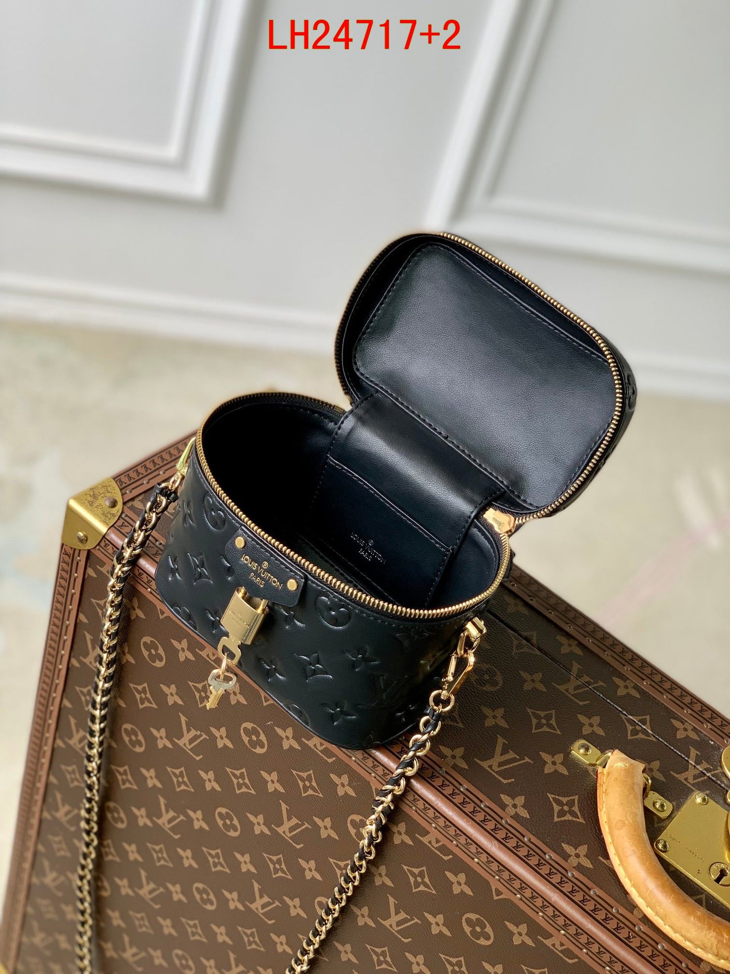 Louis Vuitton Vanity Case Empreinte leather