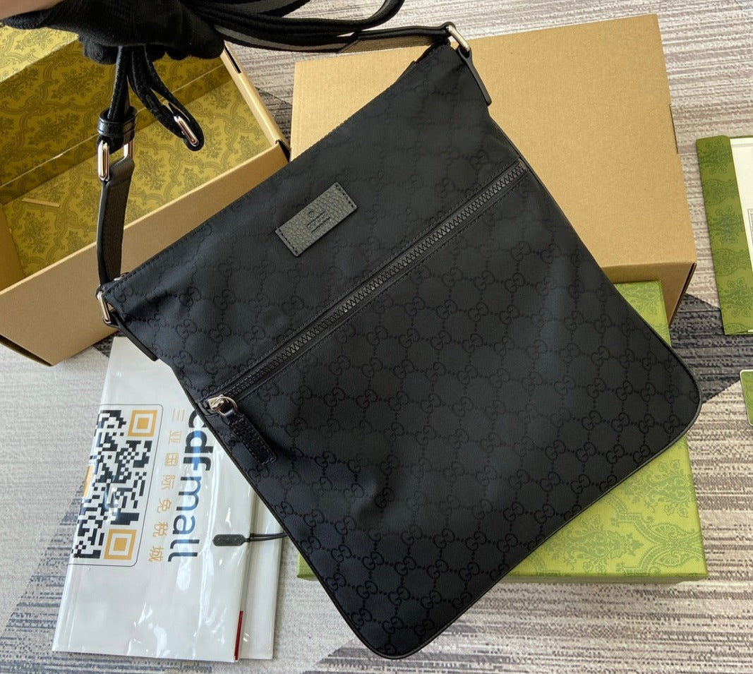 Gucci Nylon Shoulder bag
