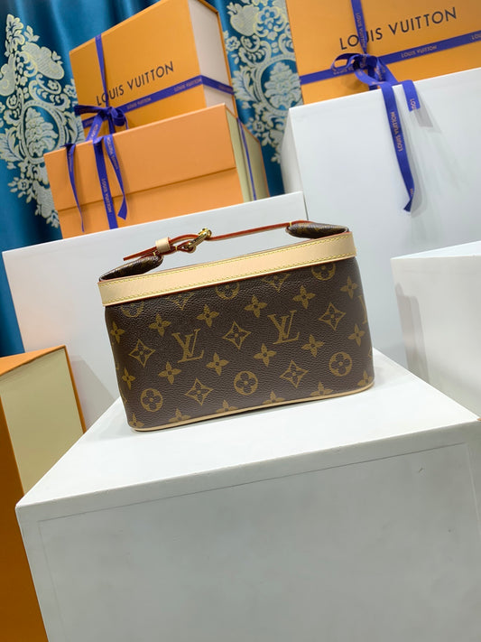Louis Vuitton Cruiser Toiletry Bag Monogram