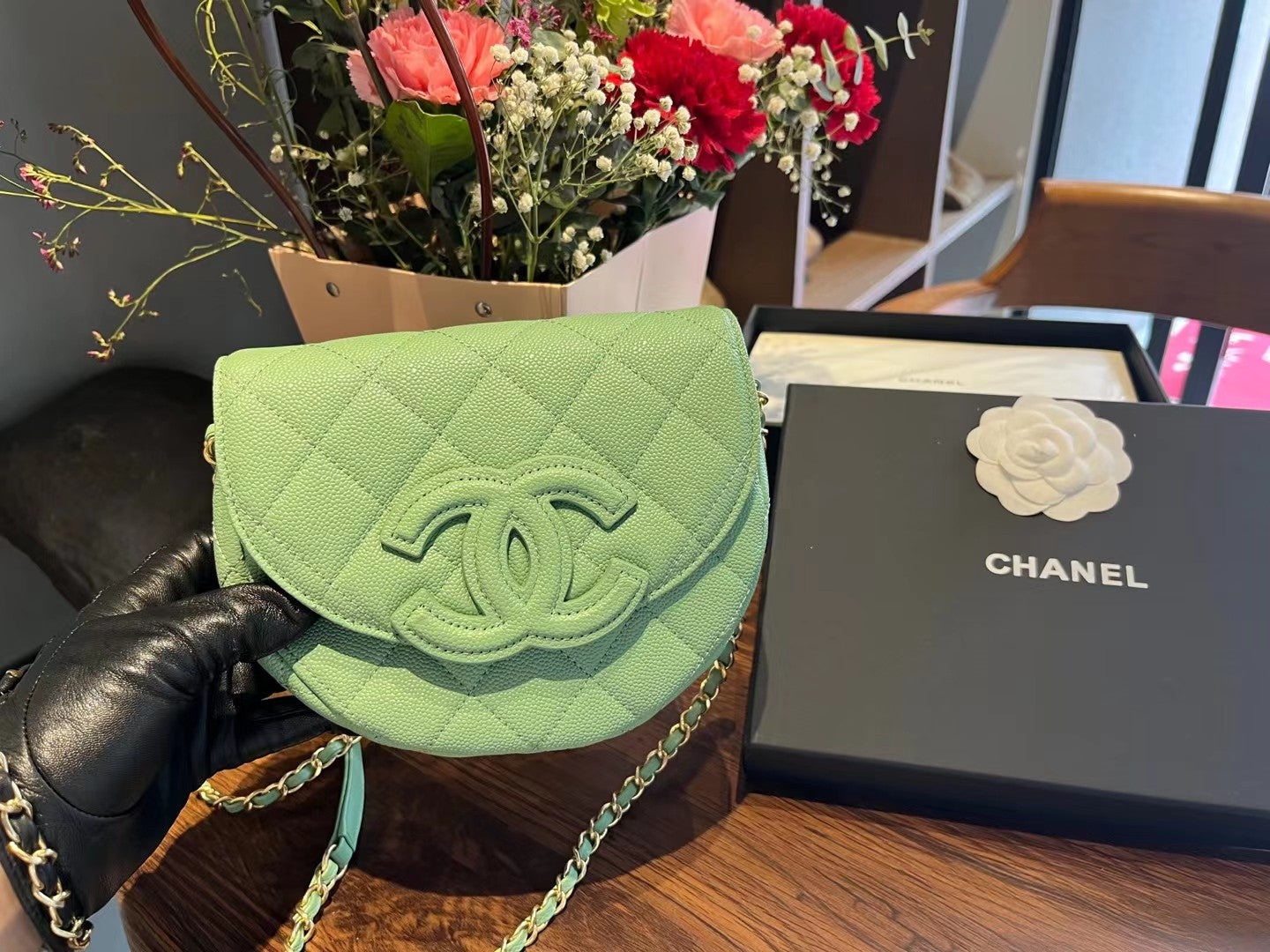 Chanel Chain Crossbody bag