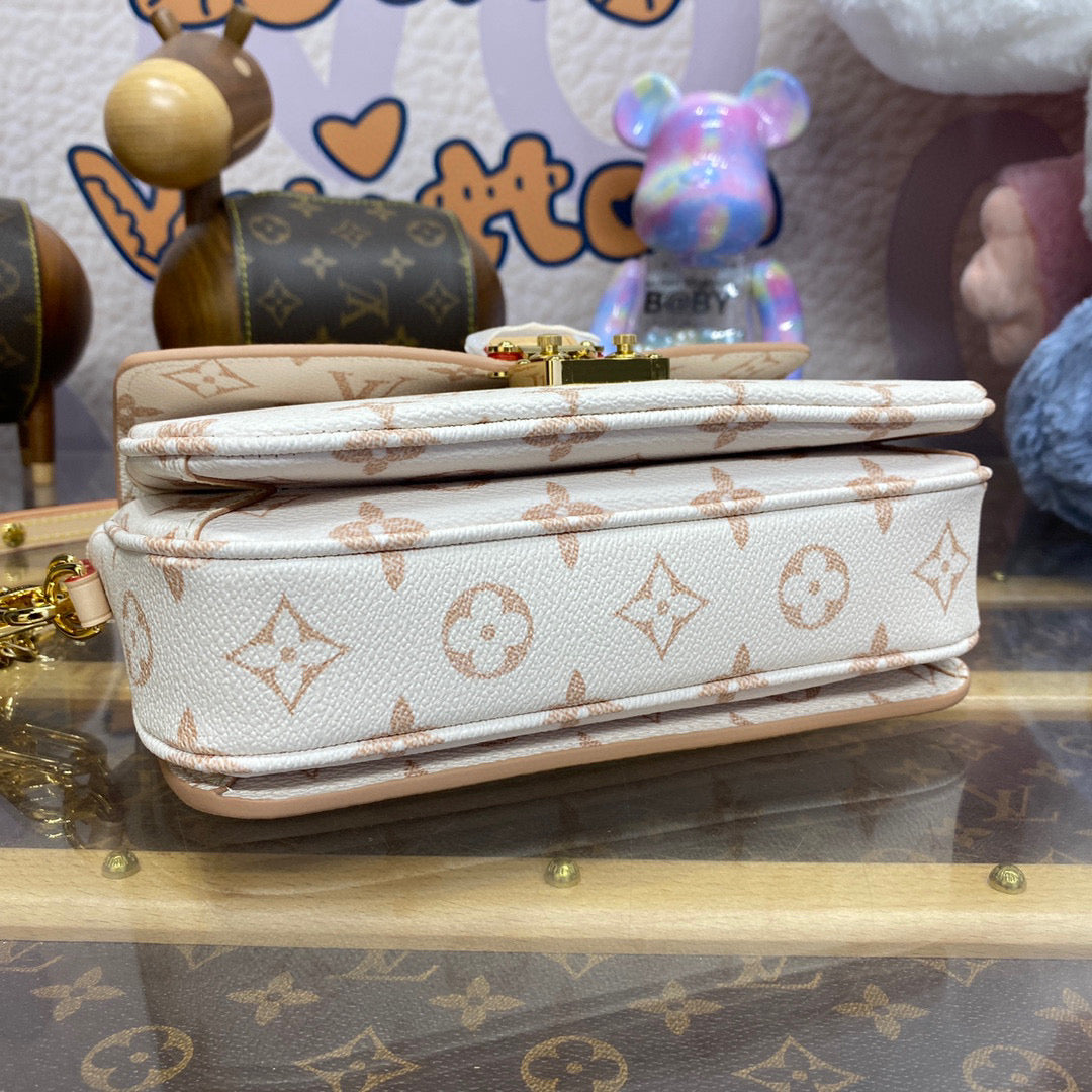 Louis Vuitton Pochette Métis East West Cruise 24 Collection