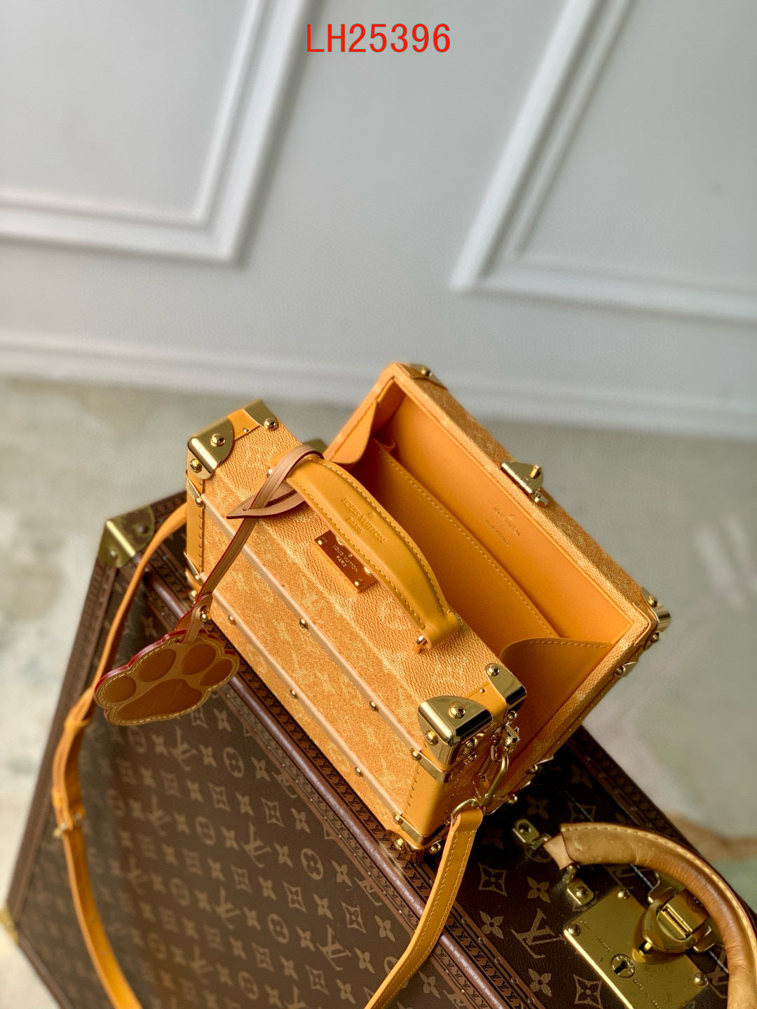 Louis Vuitton Handle Trunk