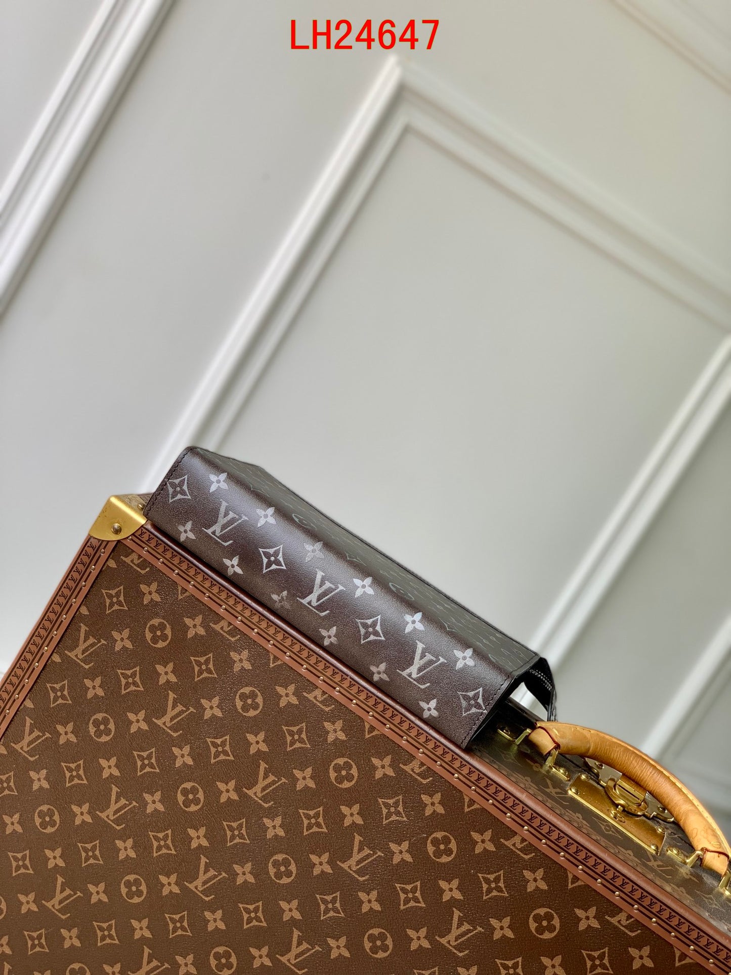 Louis Vuitton Pochette Voyage MM