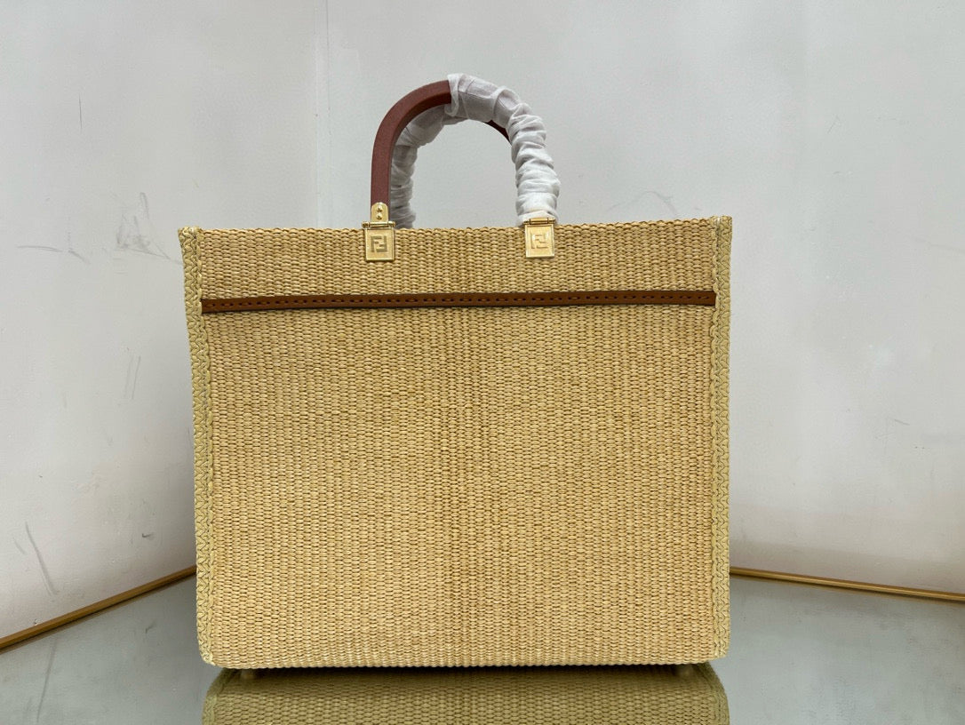 Fendi Sunshine Medium Straw Tote bag