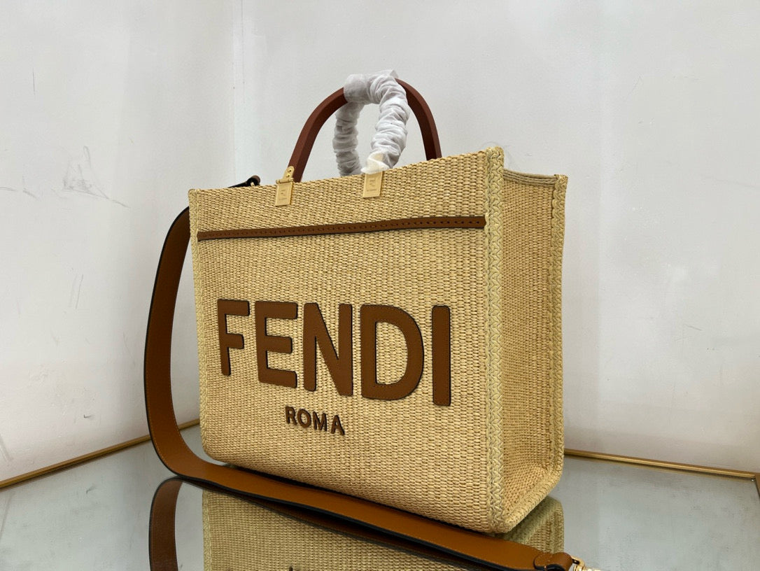 Fendi Sunshine Medium Straw Tote bag