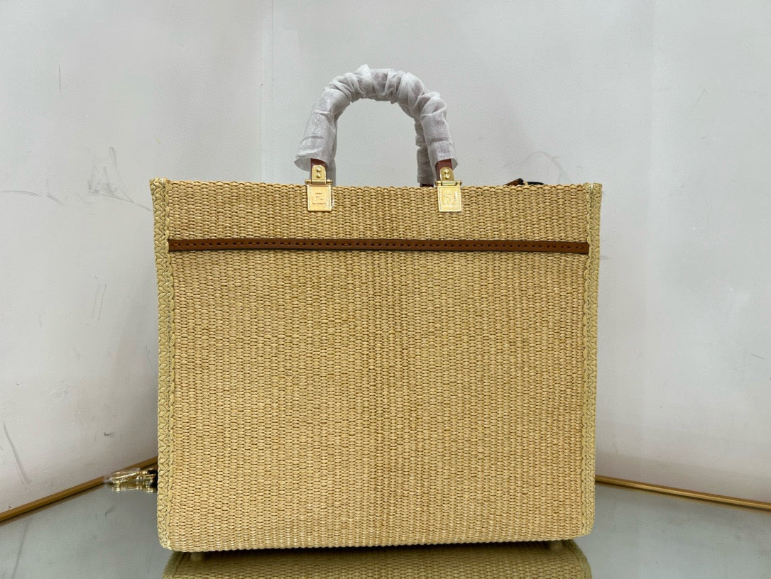 Fendi Sunshine Medium Straw Tote bag