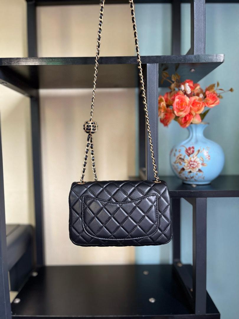 Chanel Flap Chain bag