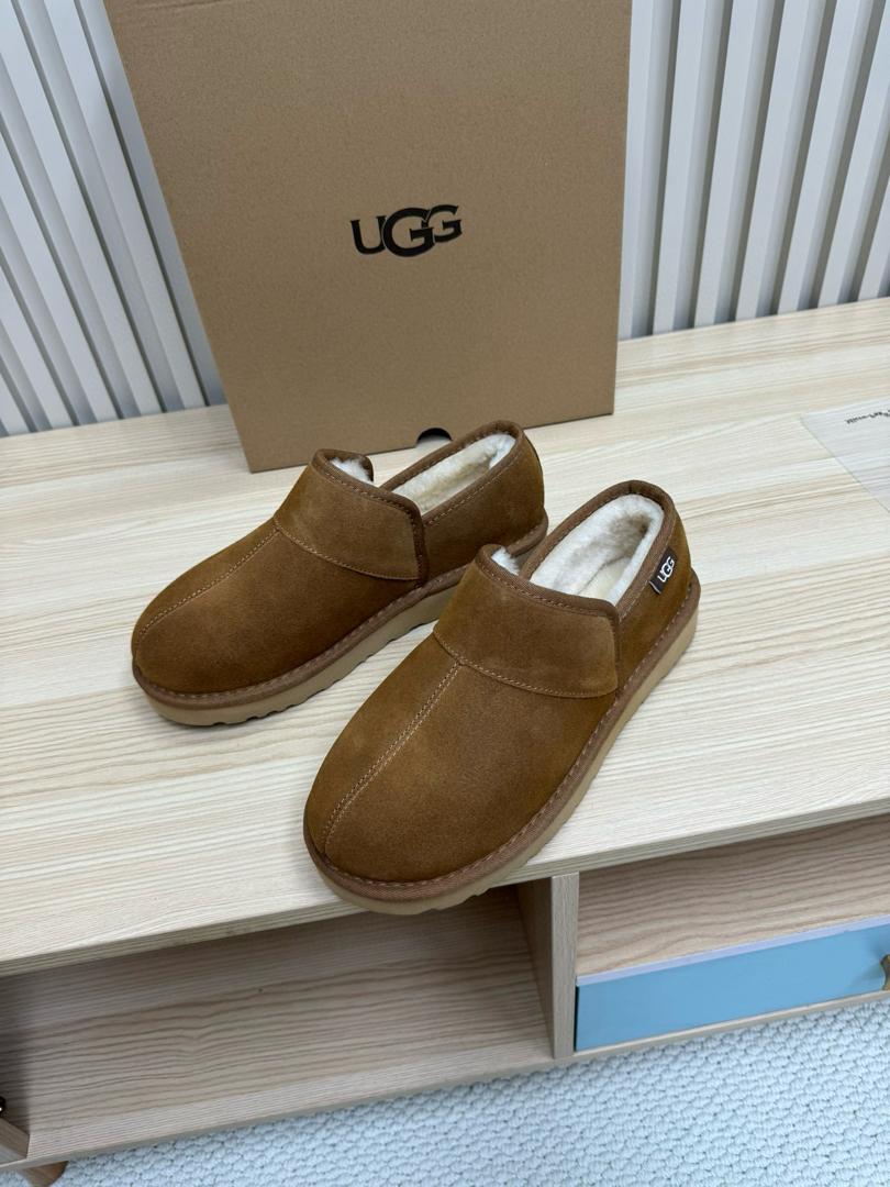 UGG Loafer