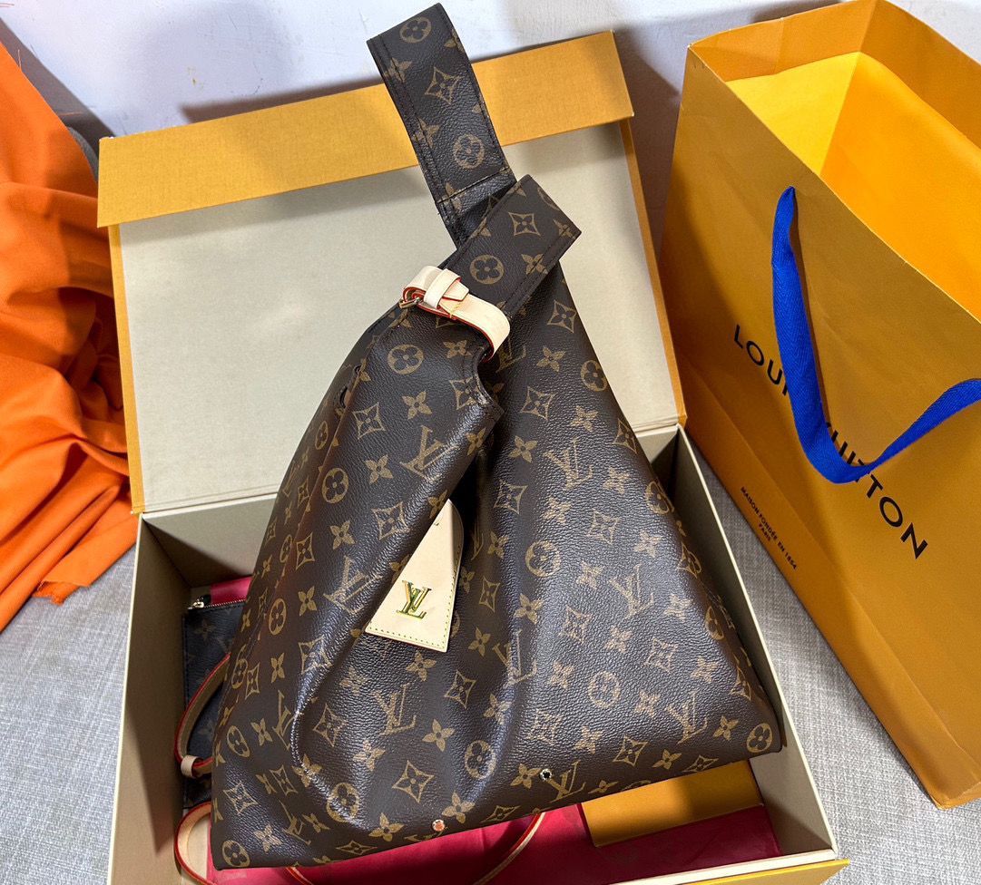 Louis Vuitton Atlantis GM Monogram