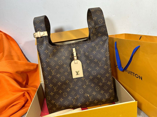 Louis Vuitton Atlantis GM Monogram