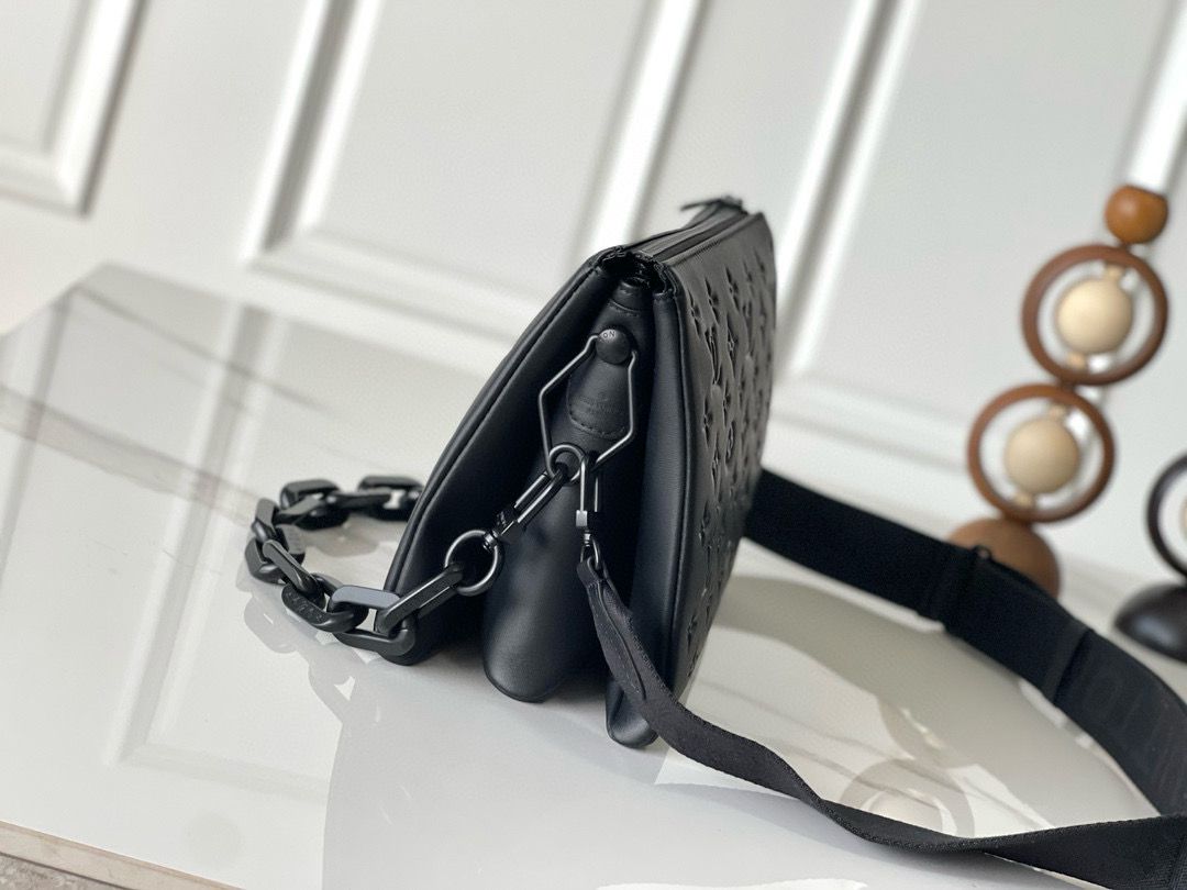 Louis Vuitton Coussin PM All black