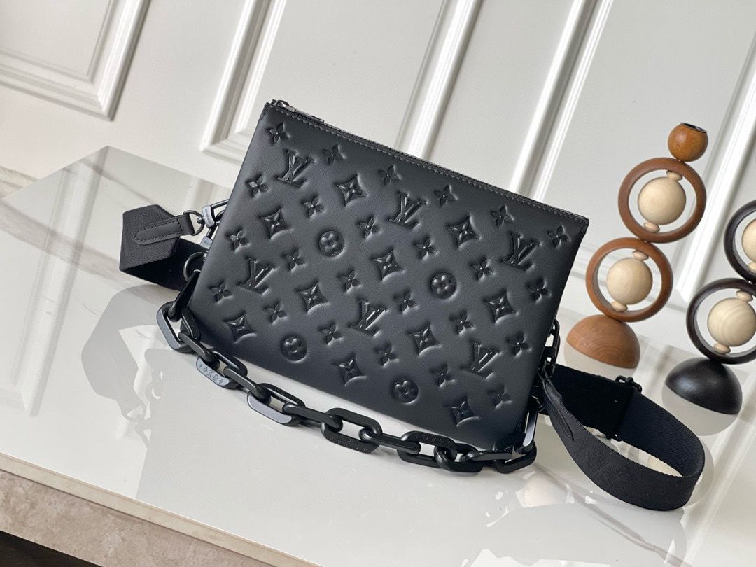 Louis Vuitton Coussin PM All black