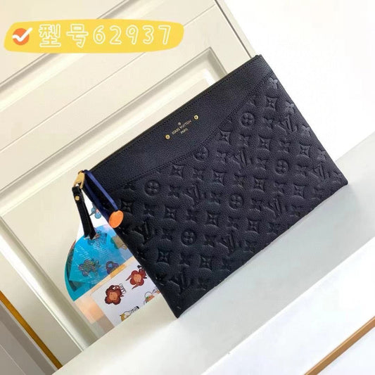 Louis Vuitton Daily Pouch