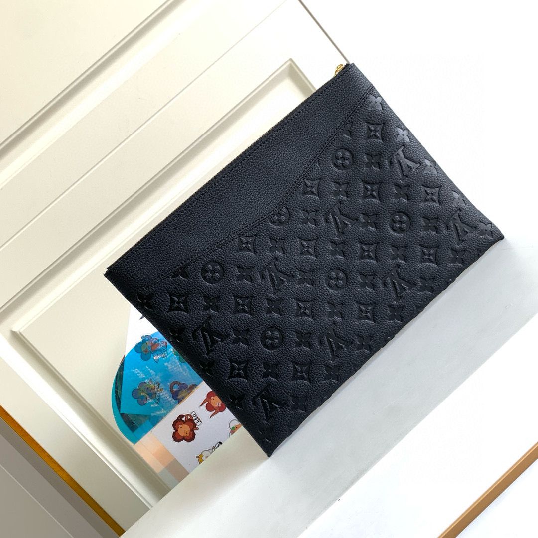 Louis Vuitton Daily Pouch