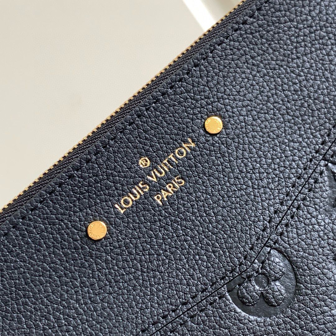 Louis Vuitton Daily Pouch