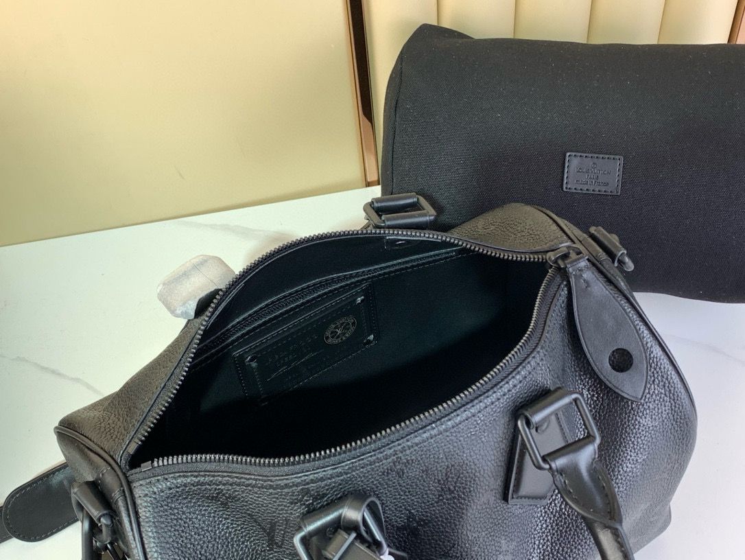 Louis Vuitton Speedy P9 Bandoulière 30 calfskin Monogram