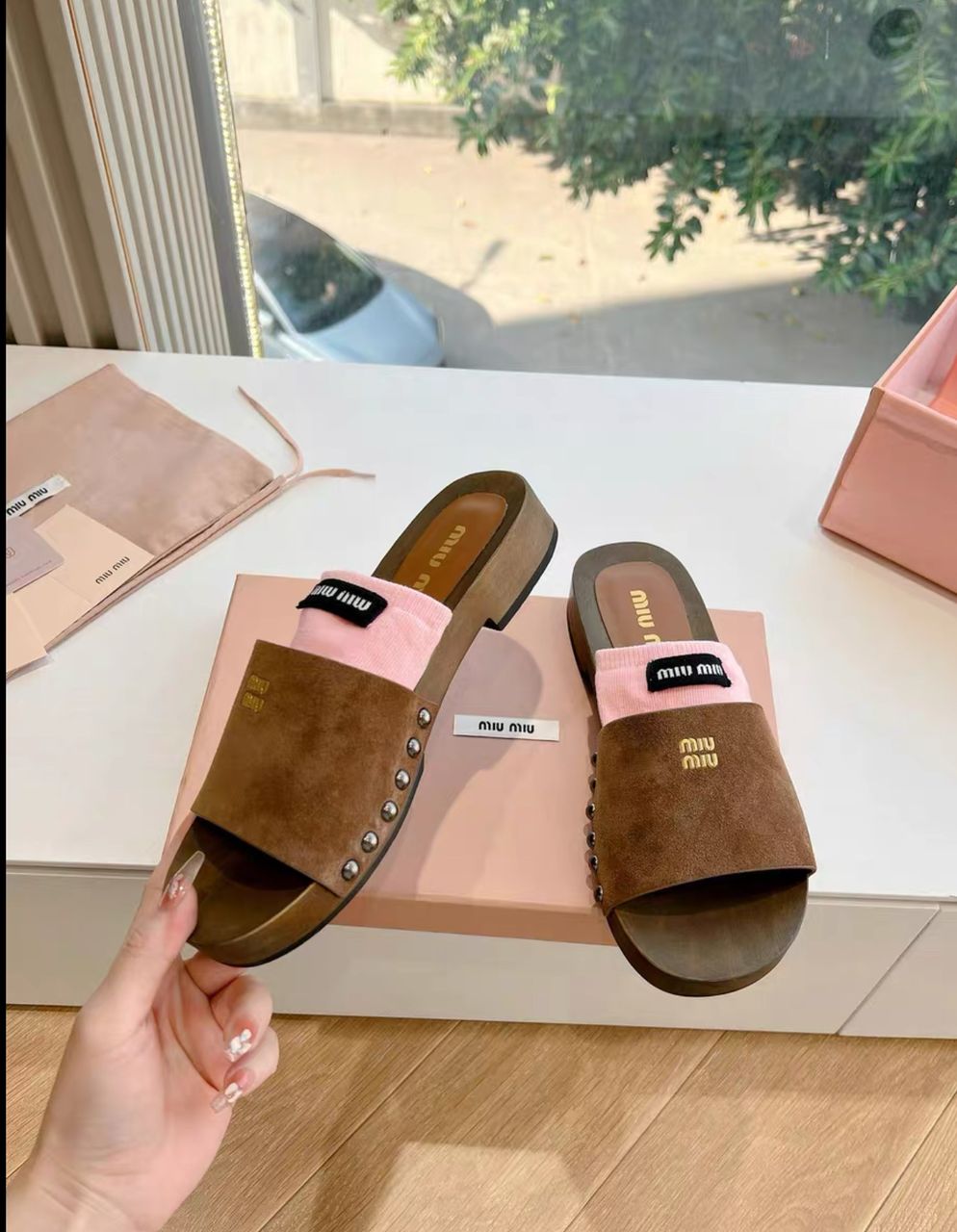 Miu Miu Slides