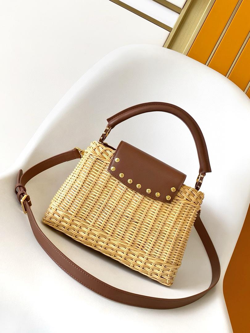 Louis Vuitton Capucines BB