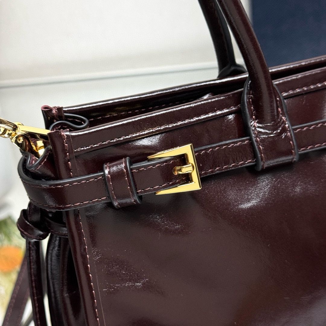 Prada Medium Bonnie tote bag