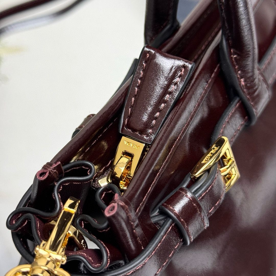 Prada Medium Bonnie tote bag