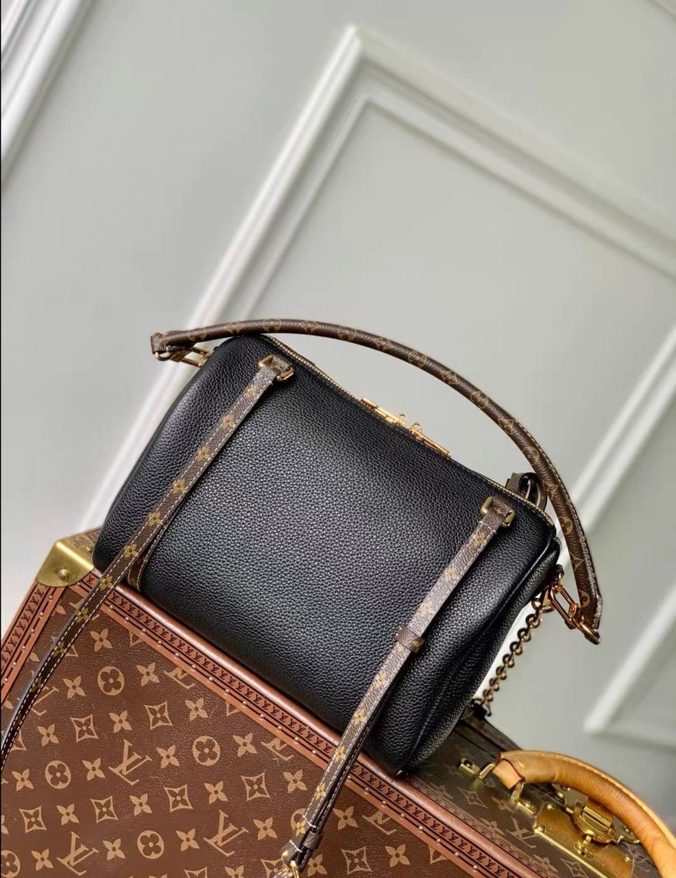 Louis Vuitton Express PM