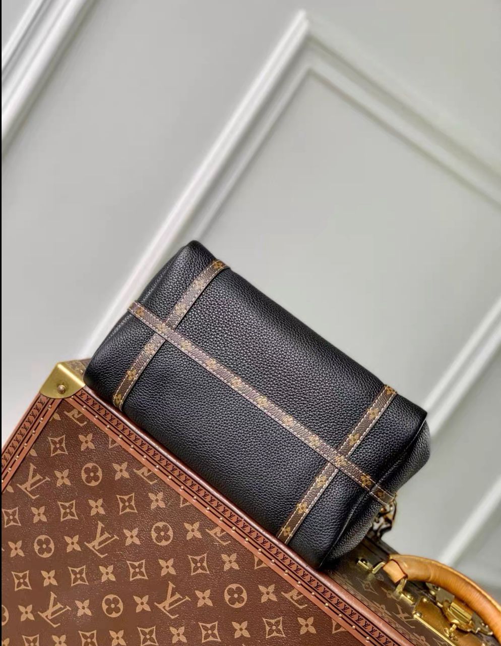 Louis Vuitton Express PM