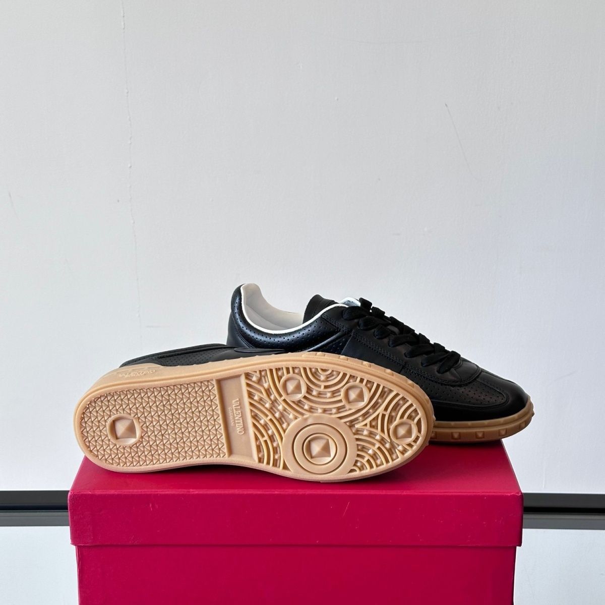 Valentino Sneakers