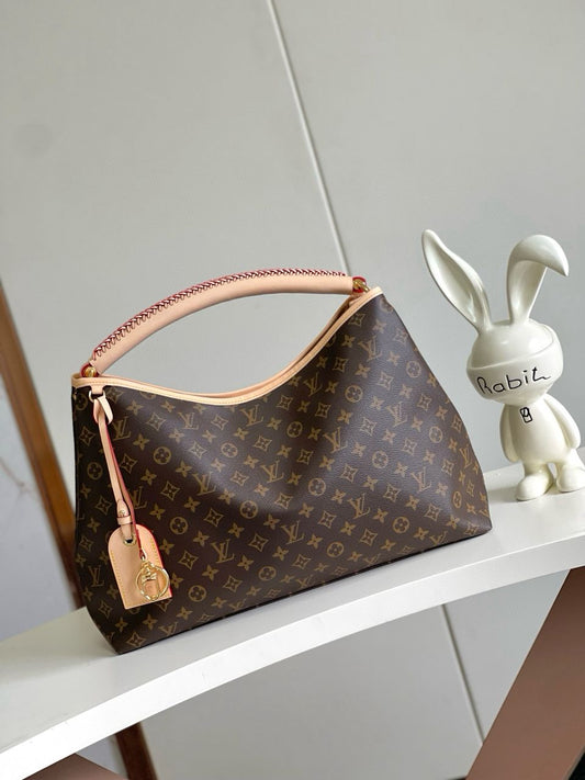 Louis Vuitton Again Monogram Canvas bag